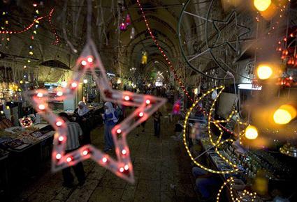 رمضان في فلسطين: النكهة مختلفة رغم الأوضاع الصعبة